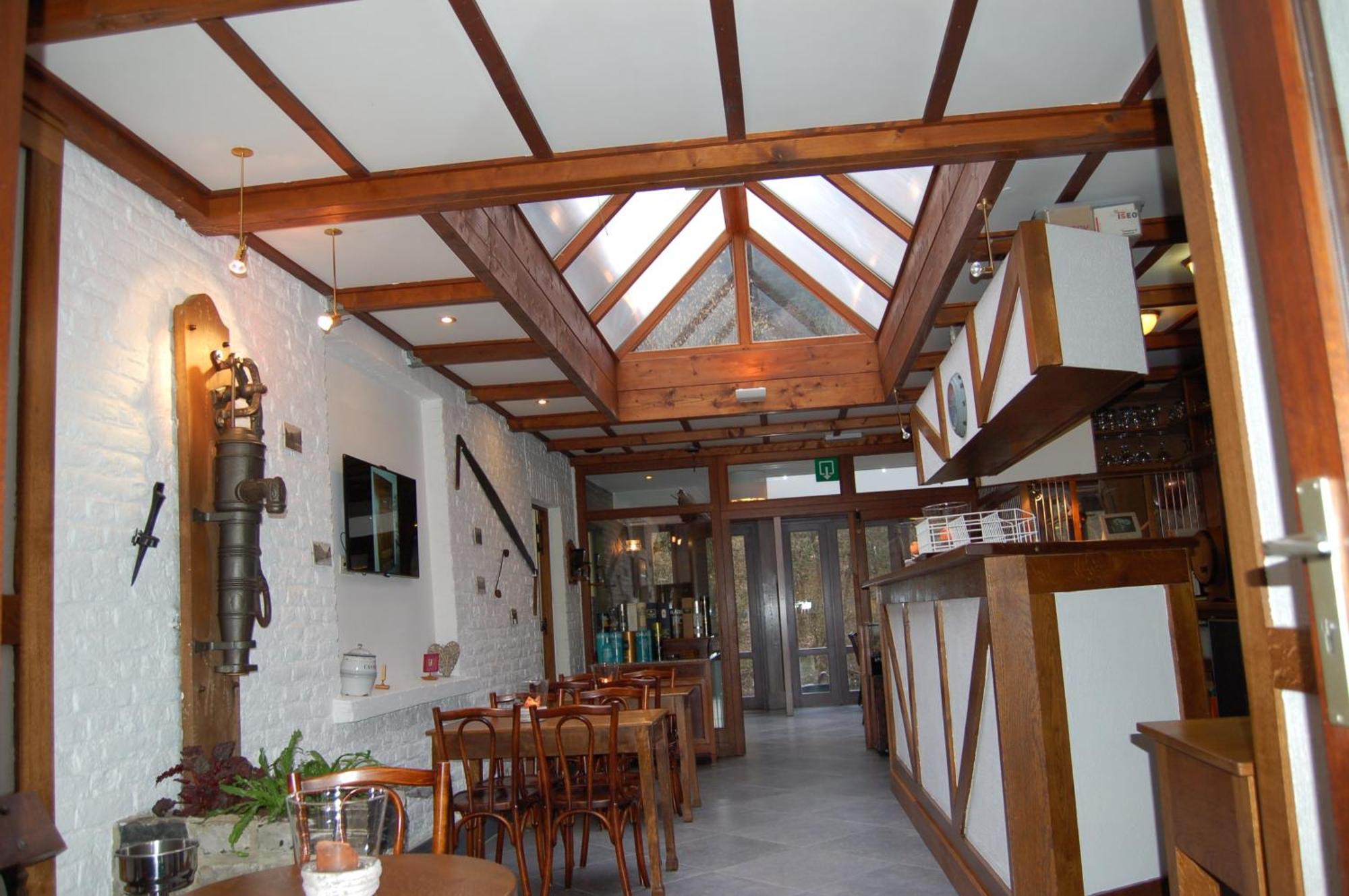 Hotel/Restaurant A La Ferme Ferrières المظهر الخارجي الصورة