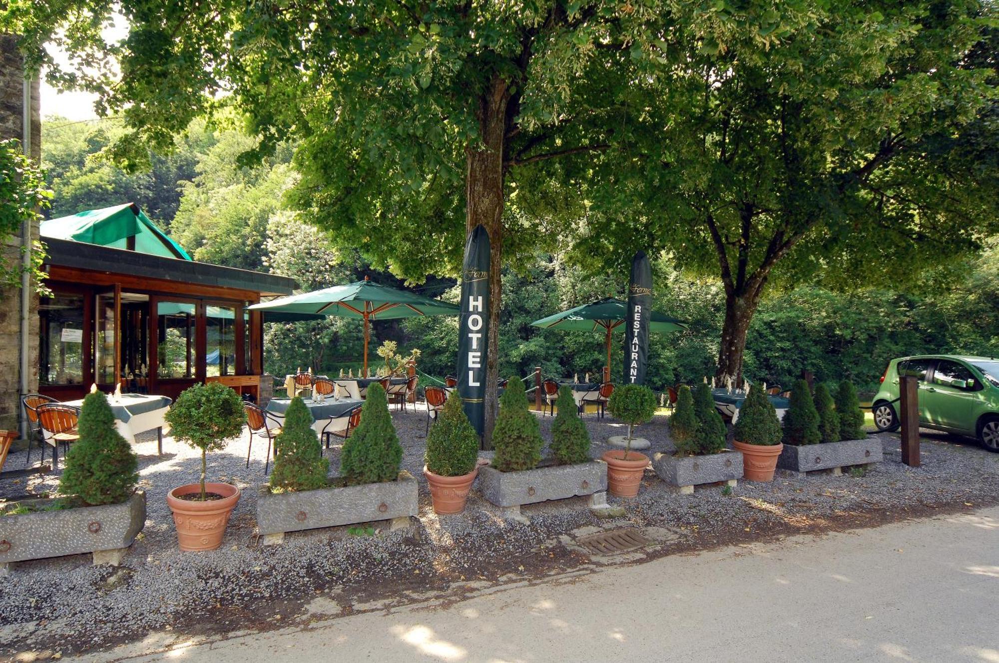Hotel/Restaurant A La Ferme Ferrières المظهر الخارجي الصورة
